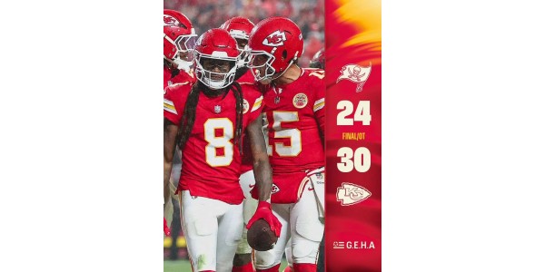 Die Chiefs besiegten die Buccaneers in einem Comeback und holten sich in der neuen Saison 8 Siege in Folge Die Chiefs besiegten die Buccaneers in einem Comeback und holten sich in der neuen Saison 8 Siege in Folge